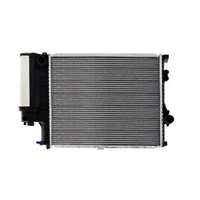 İyi bir fiyat. Otomobil yedek parçaları BMW E39 için soğutma sistemi radyatörü 1740695 1740698 1427153 1432819 çevrimiçi