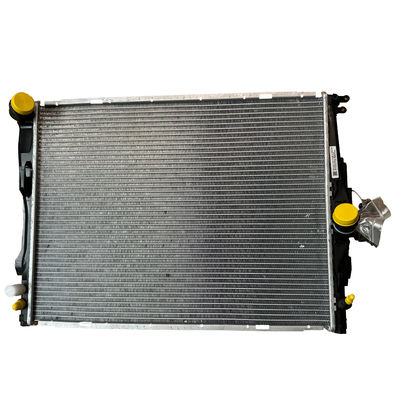 İyi bir fiyat. BMW E81 E82 E84 E87 E88 E89 E91 E92 E93 17117562079 için Alüminyum Radyatör Su Tankı çevrimiçi