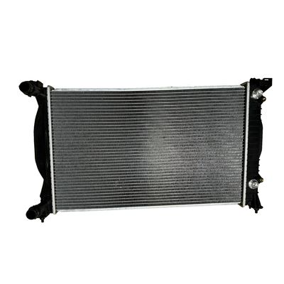 İyi bir fiyat. 8E0121251L OE NO. Audi A4 AT için radyatör ve su tankı 8E0121251B 1999-2012 sürümü çevrimiçi